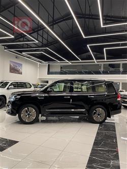 تۆیۆتا لاند کروزەر